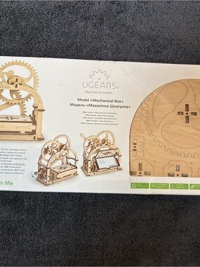UGEARS wooden 3D puzzle. NWT